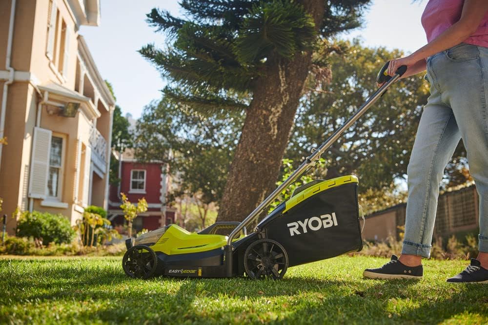RYOBI 18 V ONE+ Akku-Rasenmäher RLM18X33B40 (Schnittbreite 33 cm, 5-fache Höhenverstellung 25-65 mm, zusammenklappbares Griffgestänge, inkl. Mulchkeil, 35l Grasfangsack, 4,0Ah Akku & Ladegerät)
