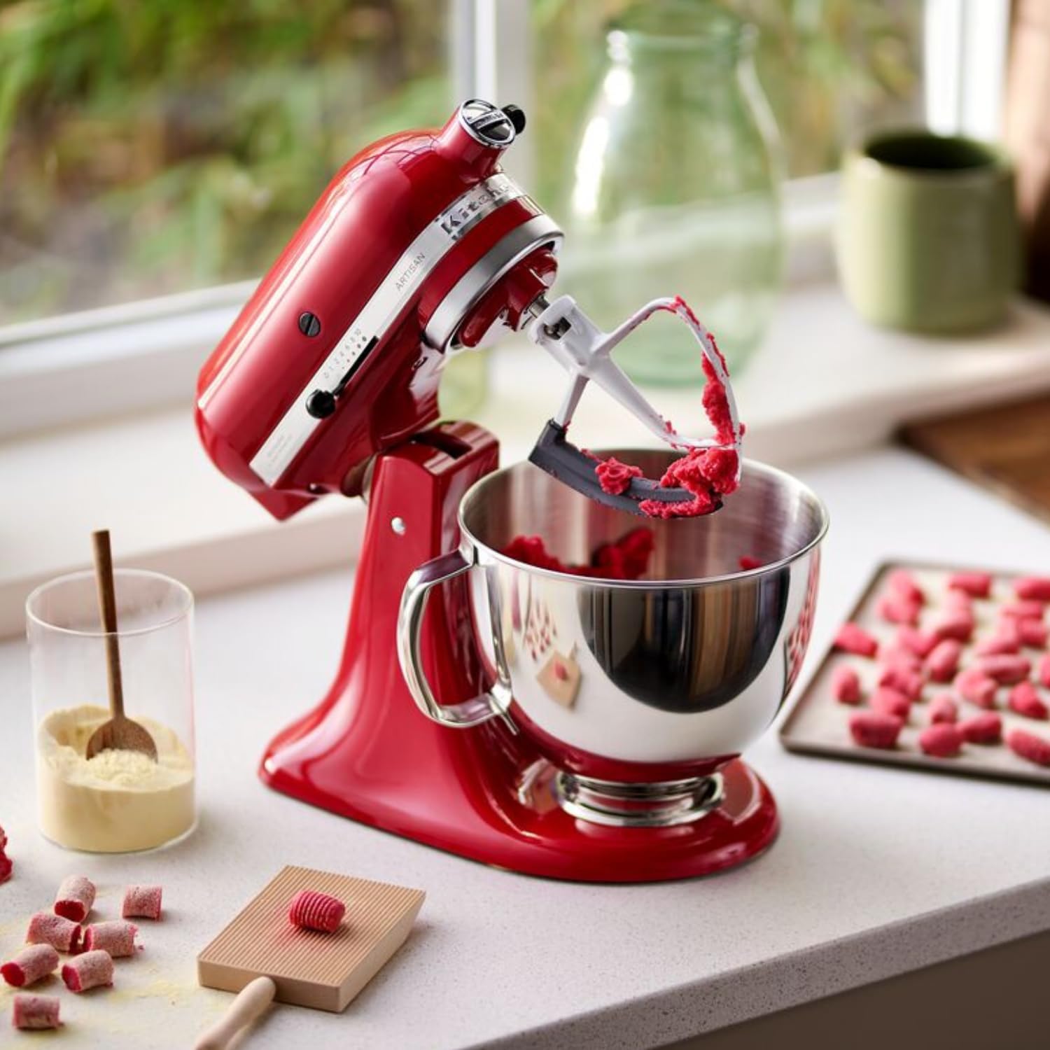 KitchenAid Küchenmaschine I Artisan I Kippbarem Food Processor I Teigknetmaschine mit 5 Zubehör | 2 Schüsseln aus Edelstahl | 4.8 L | Empire Rot