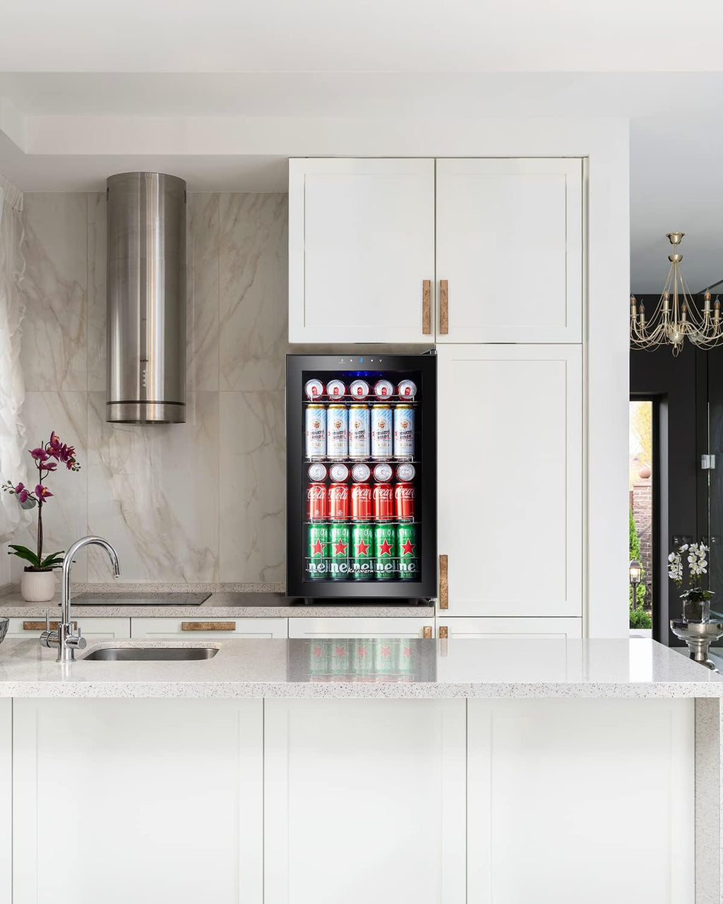 Kalamera Getränkekühlschrank, Bierkühlschrank mit Touch-Bedienfeld, 3-18°C Kühlzone, Flaschenkühlschrank 86 Liter, Blaue LED-Innenbeleuchtung, 41 dB, KRC-86GE